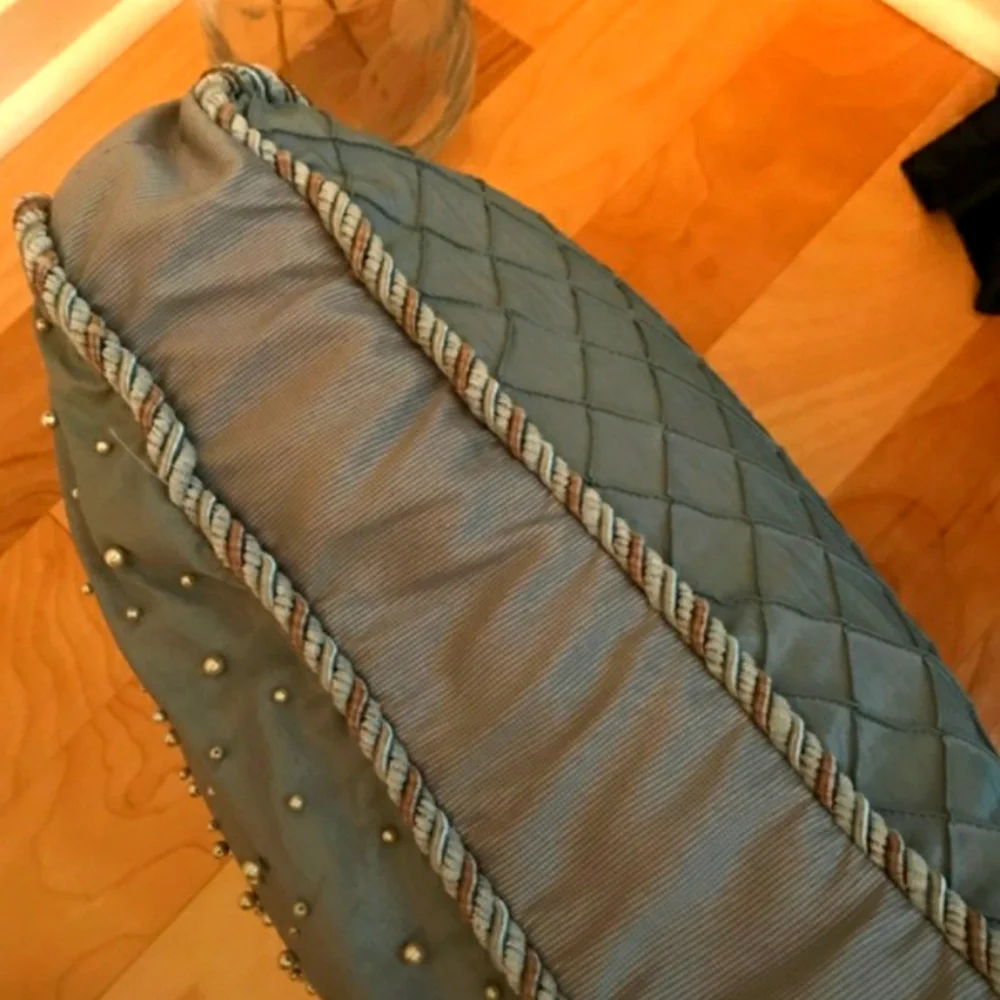 HIGH QUALITY! Silk Accent Pillow with Pearls ☆